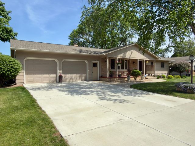 1709 6th Street SW, Willmar, MN 56201
