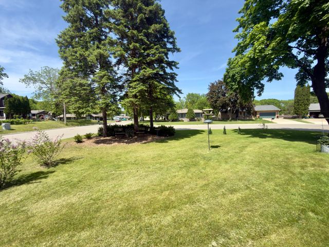 1709 6th Street SW, Willmar, MN 56201