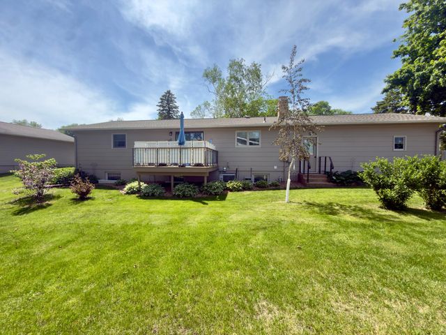 1709 6th Street SW, Willmar, MN 56201