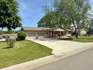 1709 6th Street SW, Willmar, MN 56201