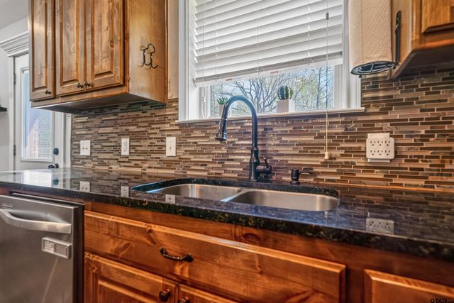 14618 County Road 463, Lindale, TX 75771