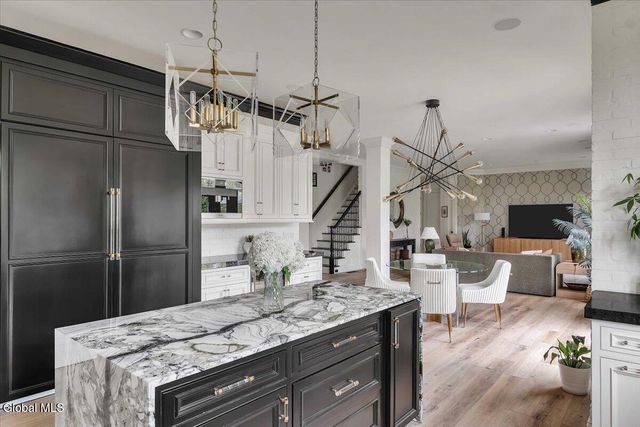 217 Brittany Place, Niskayuna, NY 12309