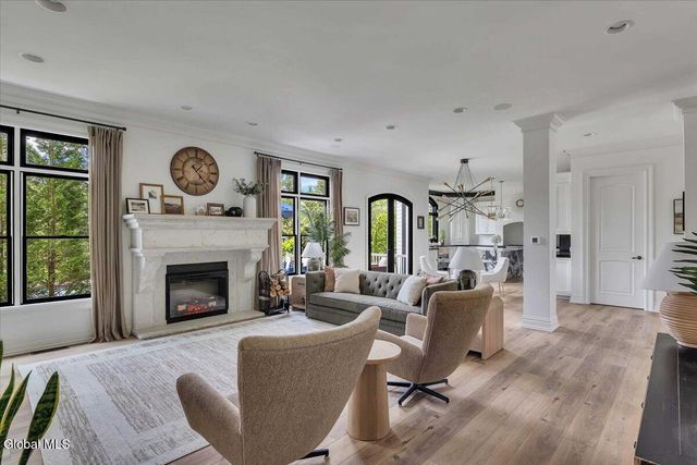 217 Brittany Place, Niskayuna, NY 12309