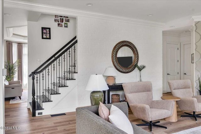 217 Brittany Place, Niskayuna, NY 12309