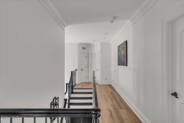 217 Brittany Place, Niskayuna, NY 12309