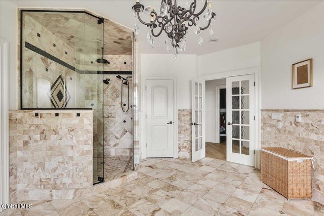 217 Brittany Place, Niskayuna, NY 12309