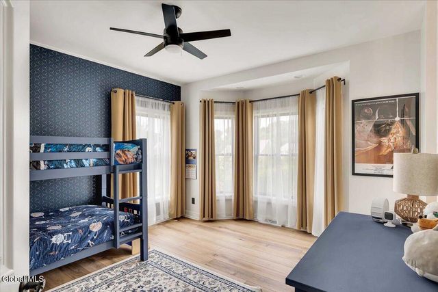 217 Brittany Place, Niskayuna, NY 12309