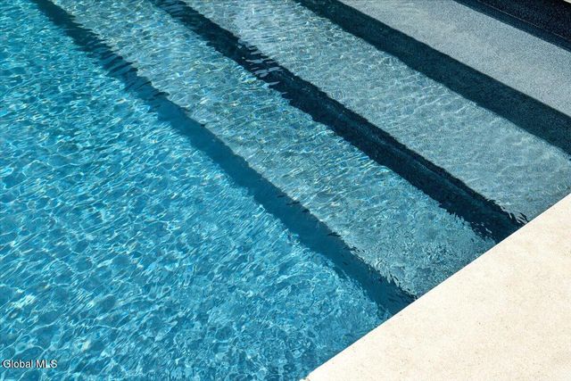 217 Brittany Place, Niskayuna, NY 12309