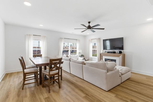 700 N DuPont Ave Apt 311, Madison, TN 37115
