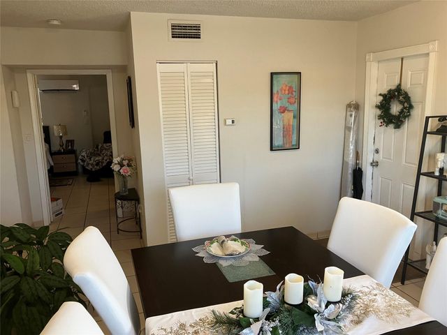 7960 NW 174th St, Hialeah, FL 33015