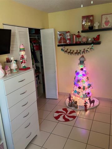 7960 NW 174th St, Hialeah, FL 33015