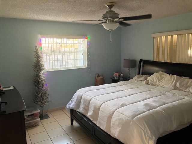 7960 NW 174th St, Hialeah, FL 33015