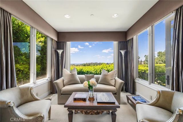10511 Easter Hill Drive, North Tustin, CA 92705