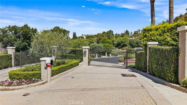 10511 Easter Hill Drive, North Tustin, CA 92705