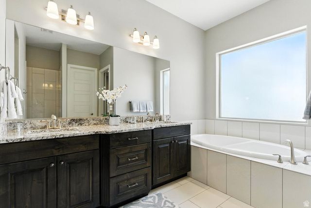 5279 N NORTHGATE PEAKS DR, St. George, UT 84770