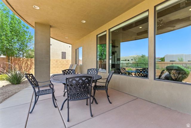 5279 N NORTHGATE PEAKS DR, St. George, UT 84770