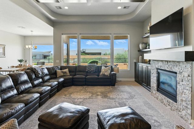 5279 N NORTHGATE PEAKS DR, St. George, UT 84770