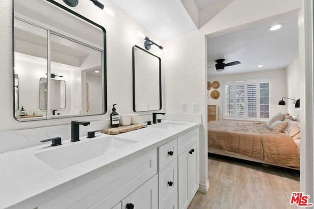 5515 Canoga Avenue 220, Woodland Hills, CA 91367
