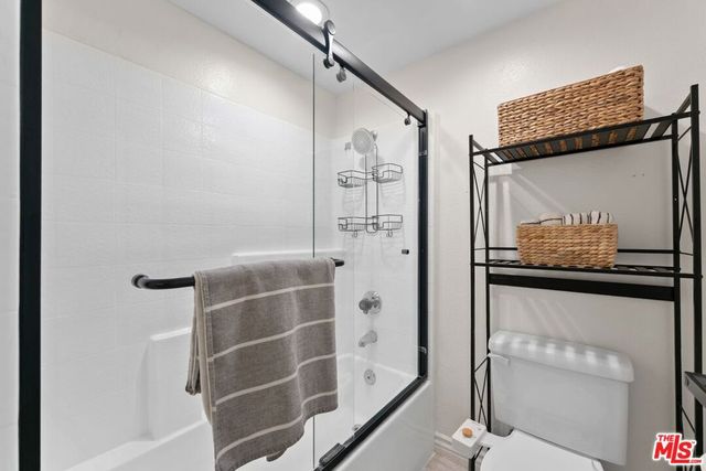 5515 Canoga Avenue 220, Woodland Hills, CA 91367
