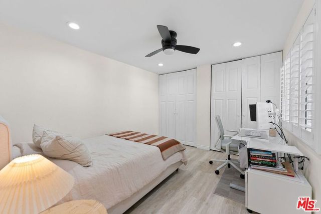 5515 Canoga Avenue 220, Woodland Hills, CA 91367