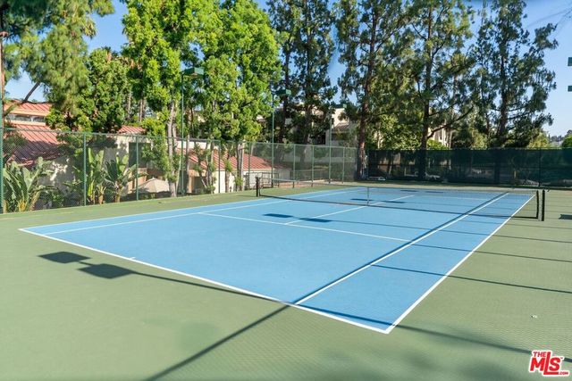 5515 Canoga Avenue 220, Woodland Hills, CA 91367