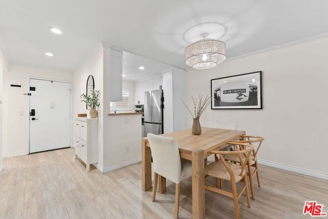 5515 Canoga Avenue 220, Woodland Hills, CA 91367