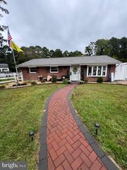 116 LENAPE TER, Williamstown, NJ 08094