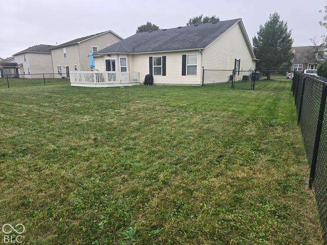 7155 N Lyndhurst Crossing, Mccordsville, IN 46055