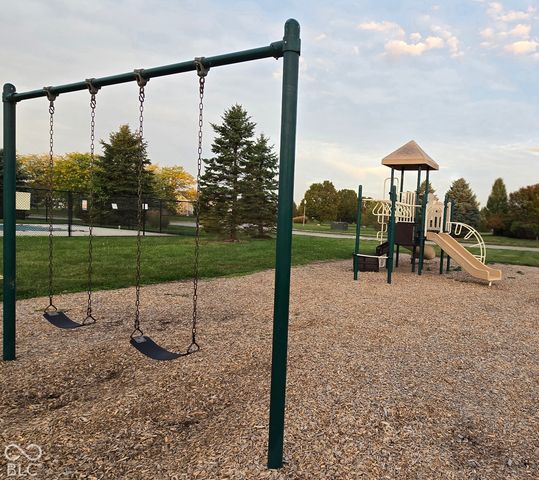 7155 N Lyndhurst Crossing, Mccordsville, IN 46055