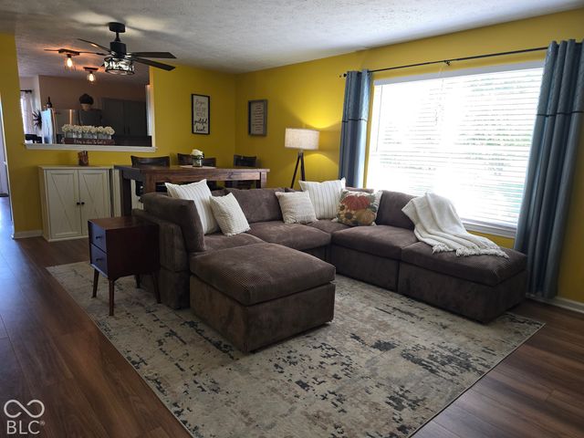 7155 N Lyndhurst Crossing, Mccordsville, IN 46055