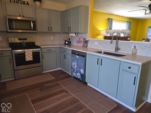 7155 N Lyndhurst Crossing, Mccordsville, IN 46055