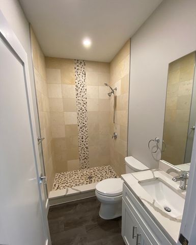 24 Norwood St 3, Boston, MA 02122