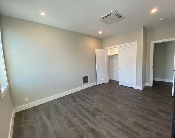 24 Norwood St 3, Boston, MA 02122