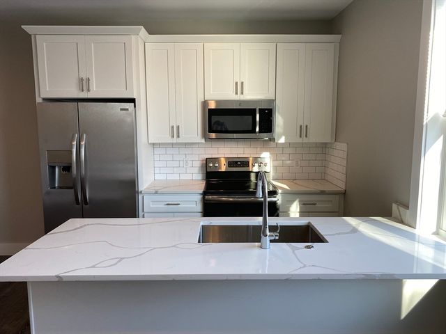 24 Norwood St 3, Boston, MA 02122