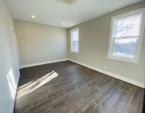 24 Norwood St 3, Boston, MA 02122