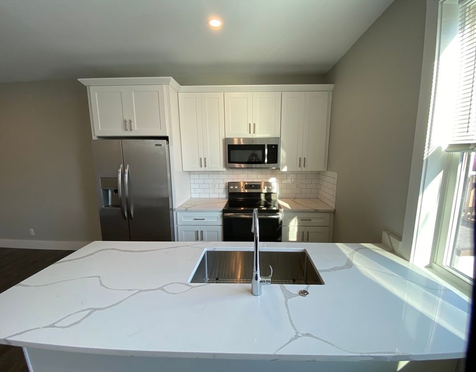 24 Norwood St 3, Boston, MA 02122