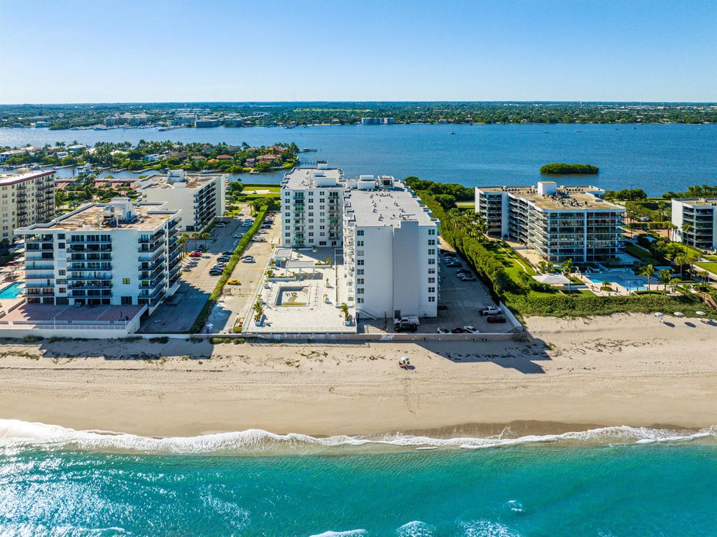 Image 29 of property listing at 3450 S Ocean Boulevard 625, Palm Beach, FL 33480