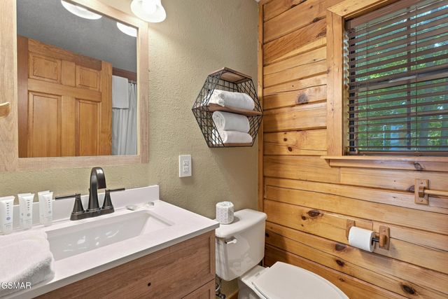 2867 Eagle Crest Way, Sevierville, TN 37876