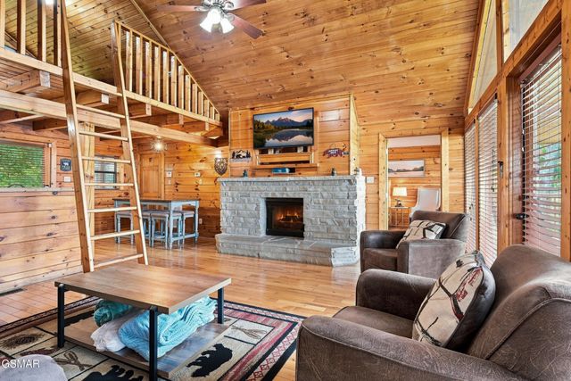 2867 Eagle Crest Way, Sevierville, TN 37876