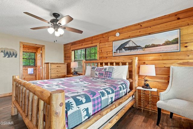 2867 Eagle Crest Way, Sevierville, TN 37876