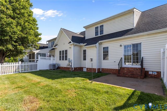 143 Carriage Point Ln, Glen Allen, VA 23059