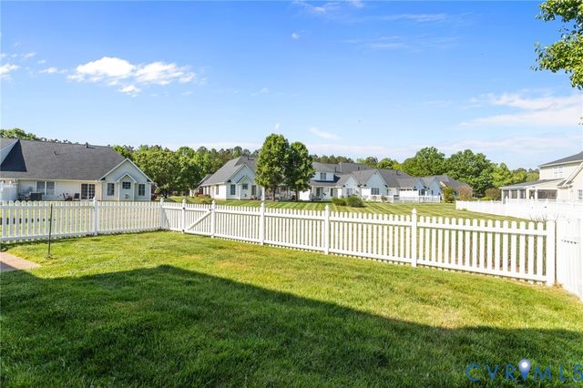 143 Carriage Point Ln, Glen Allen, VA 23059