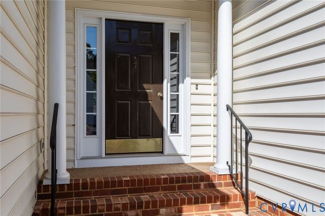 143 Carriage Point Ln, Glen Allen, VA 23059