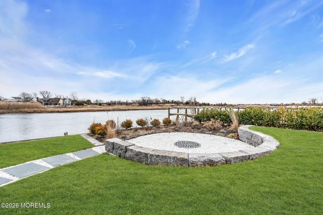 22 Crescent Drive, Brielle, NJ 08730