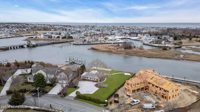 22 Crescent Drive, Brielle, NJ 08730