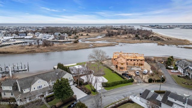 22 Crescent Drive, Brielle, NJ 08730