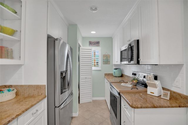 456 BOUCHELLE DRIVE 102, New Smyrna Beach, FL 32169