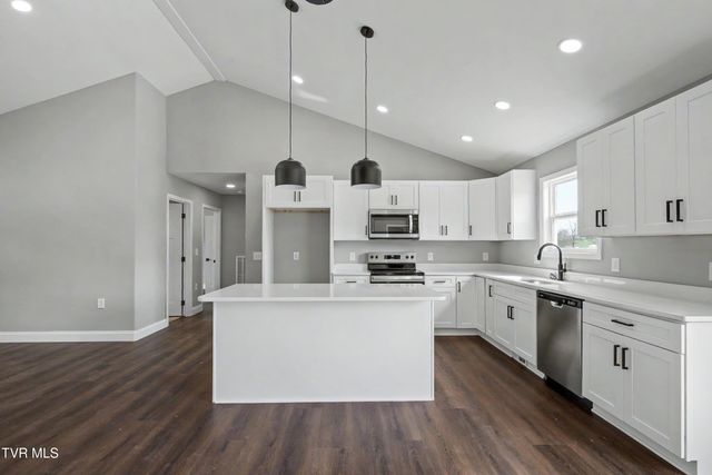 420 Barren Valley Road, Chuckey, TN 37641