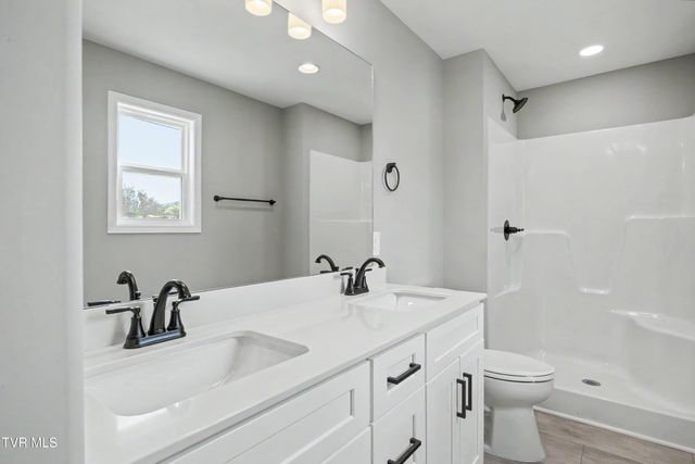 420 Barren Valley Road, Chuckey, TN 37641