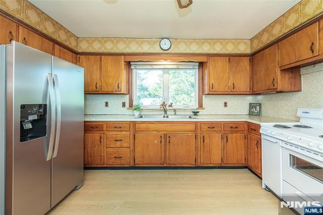 148 Park Avenue, Caldwell, NJ 07006